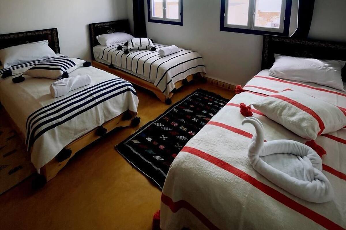Standard Triple Room, Ocean View | Free WiFi