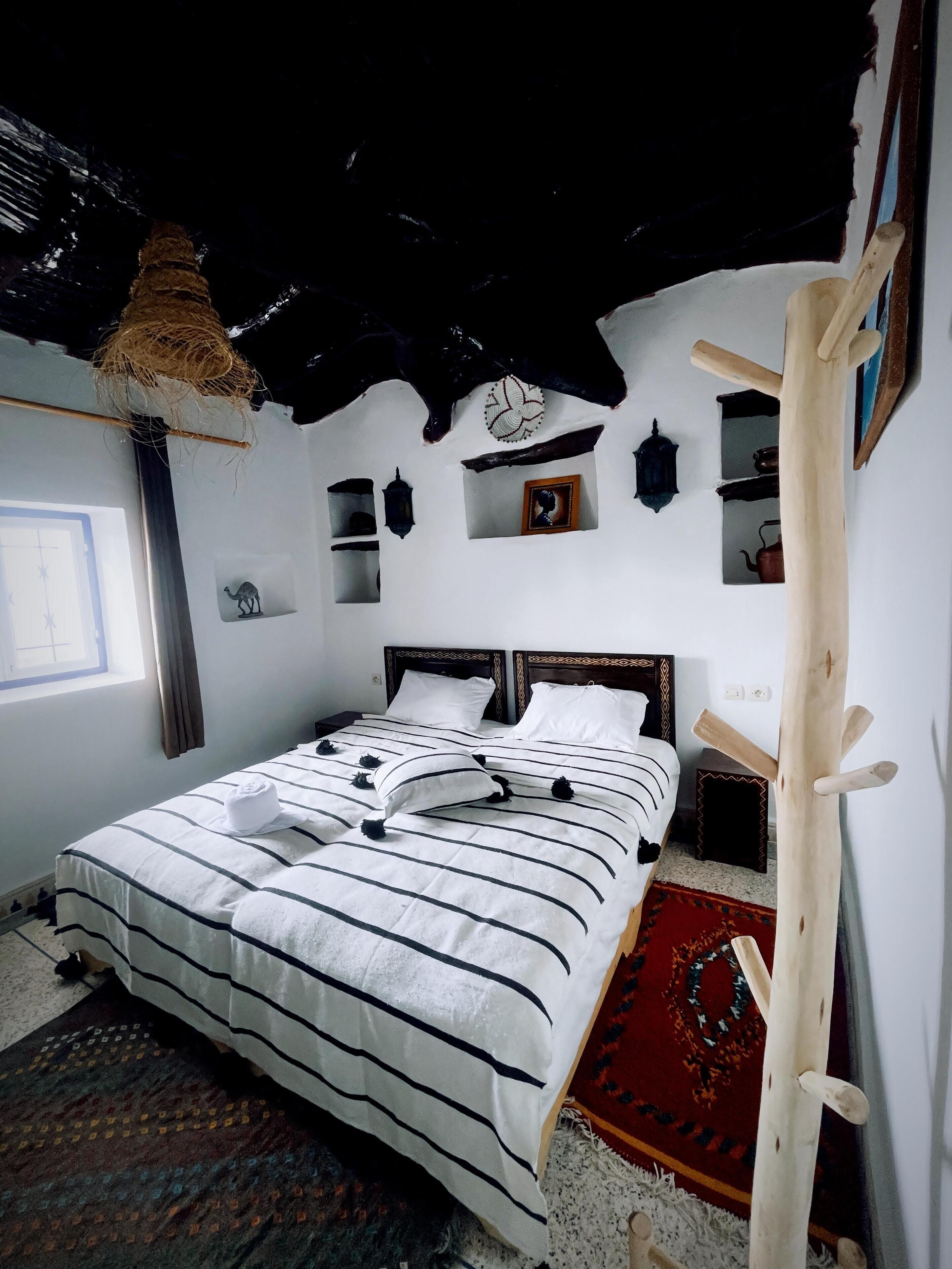 Standard Double Room, Sea View | Free WiFi