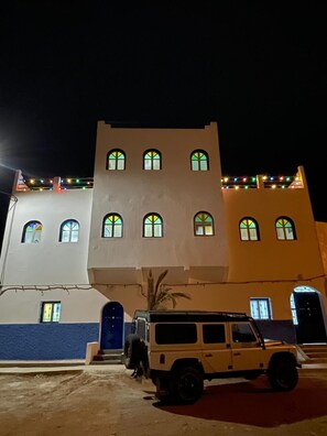 واجهة المنشأة