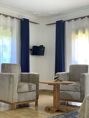 Interior - Peaceful, quiet 4-bedroom holiday home @Karambi, Fort Portal Tourism City Uganda (Fort Portal Tourism City)