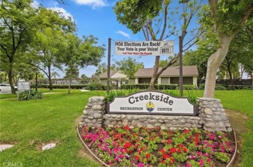 Charming full studio in Ontario with AC