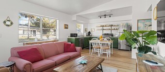 NEW Listing Discount! • Near Manatees & Springs