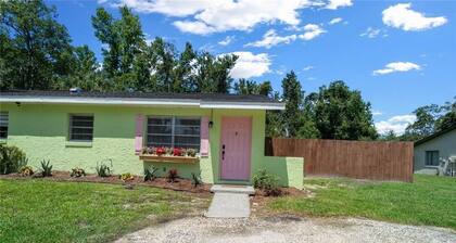 Pet Friendly Crystal River Retreat