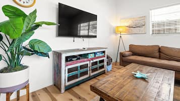 House, 2 Bedrooms | Living area | 50-inch Smart TV with digital channels, streaming services