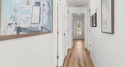 NEW Listing Discount! • Near Manatees & Springs