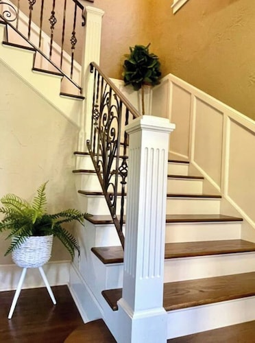 Elegant 7BR/4BA Queen Anne Home, Space Needle