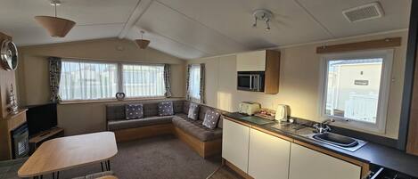 Micro-ondes, four, plaque de cuisson