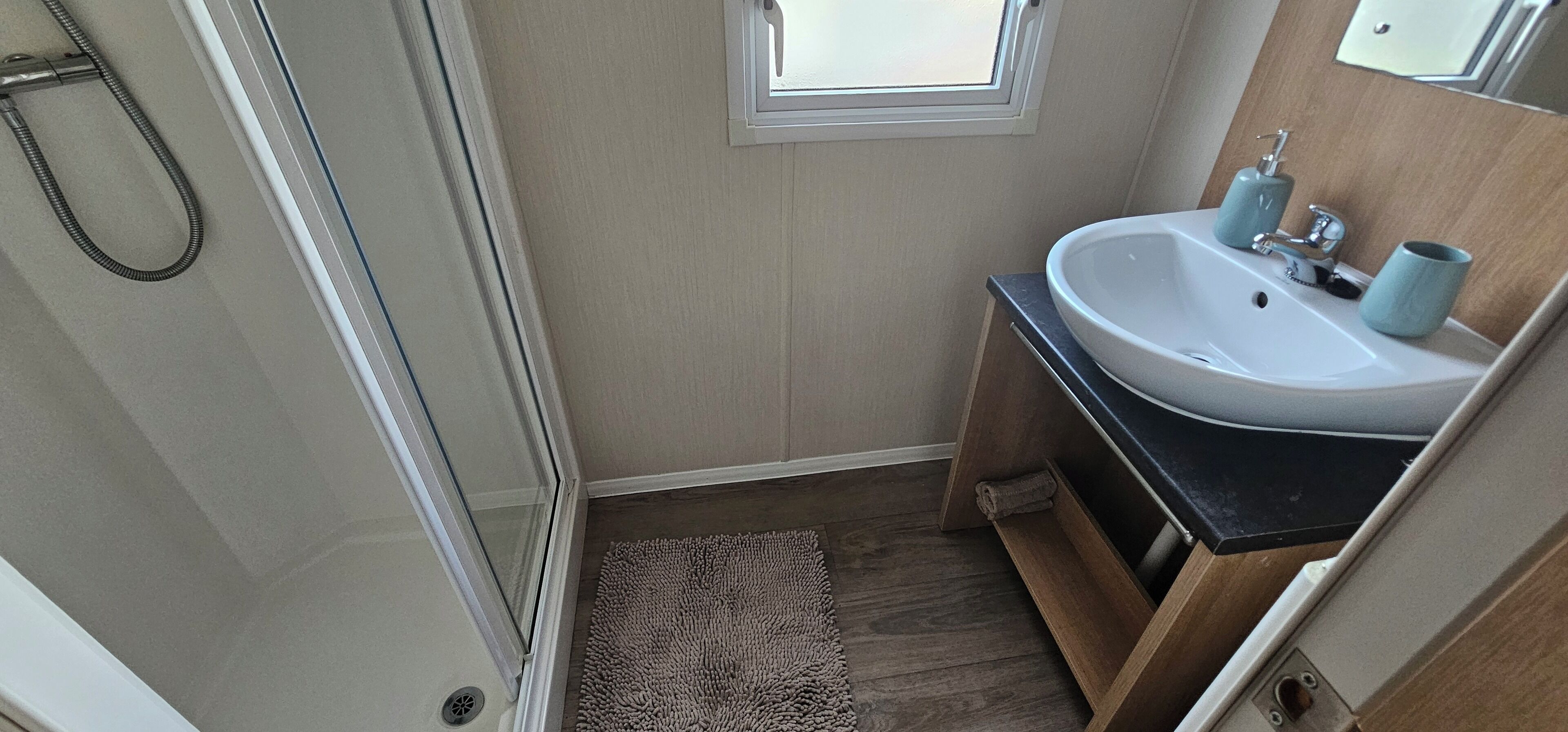 Dusj og toalettpapir