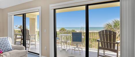 Smart-TV, videospill, DVD-spiller og musikkbibliotek