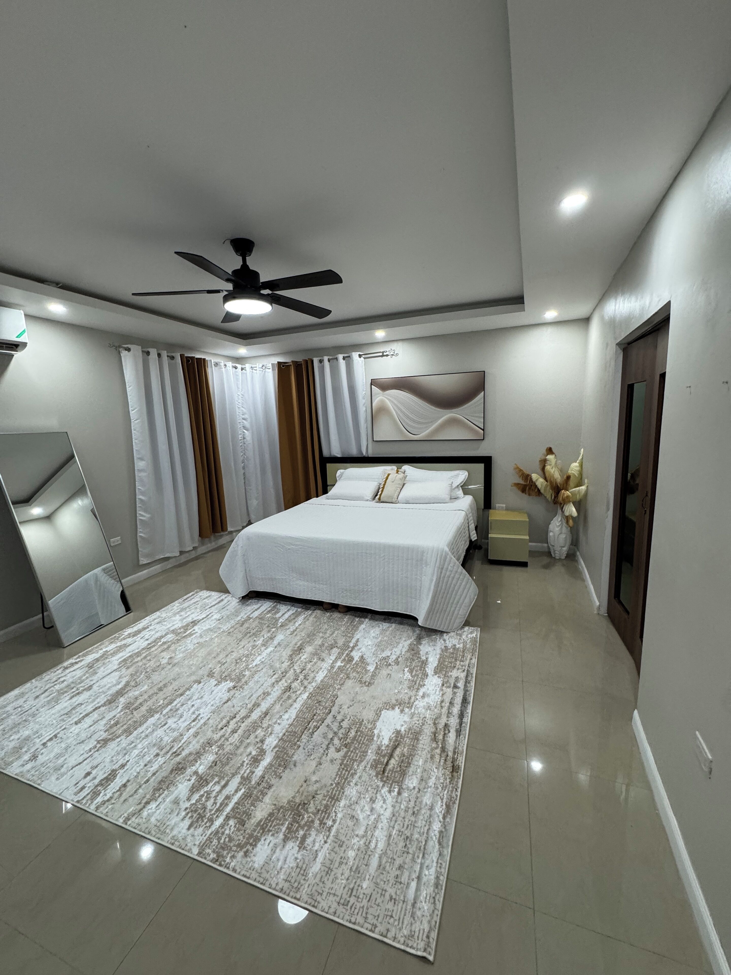 1 bedroom, iron/ironing board, internet, bed sheets