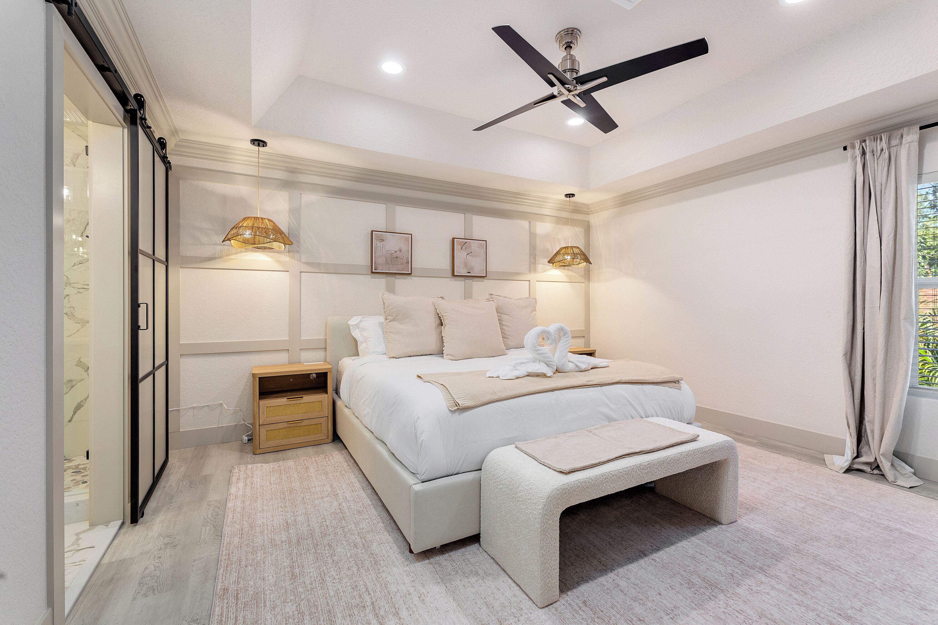 4 bedrooms, iron/ironing board, WiFi, bed sheets