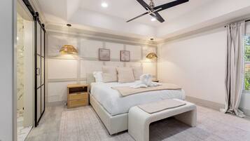 4 bedrooms, iron/ironing board, WiFi, bed sheets