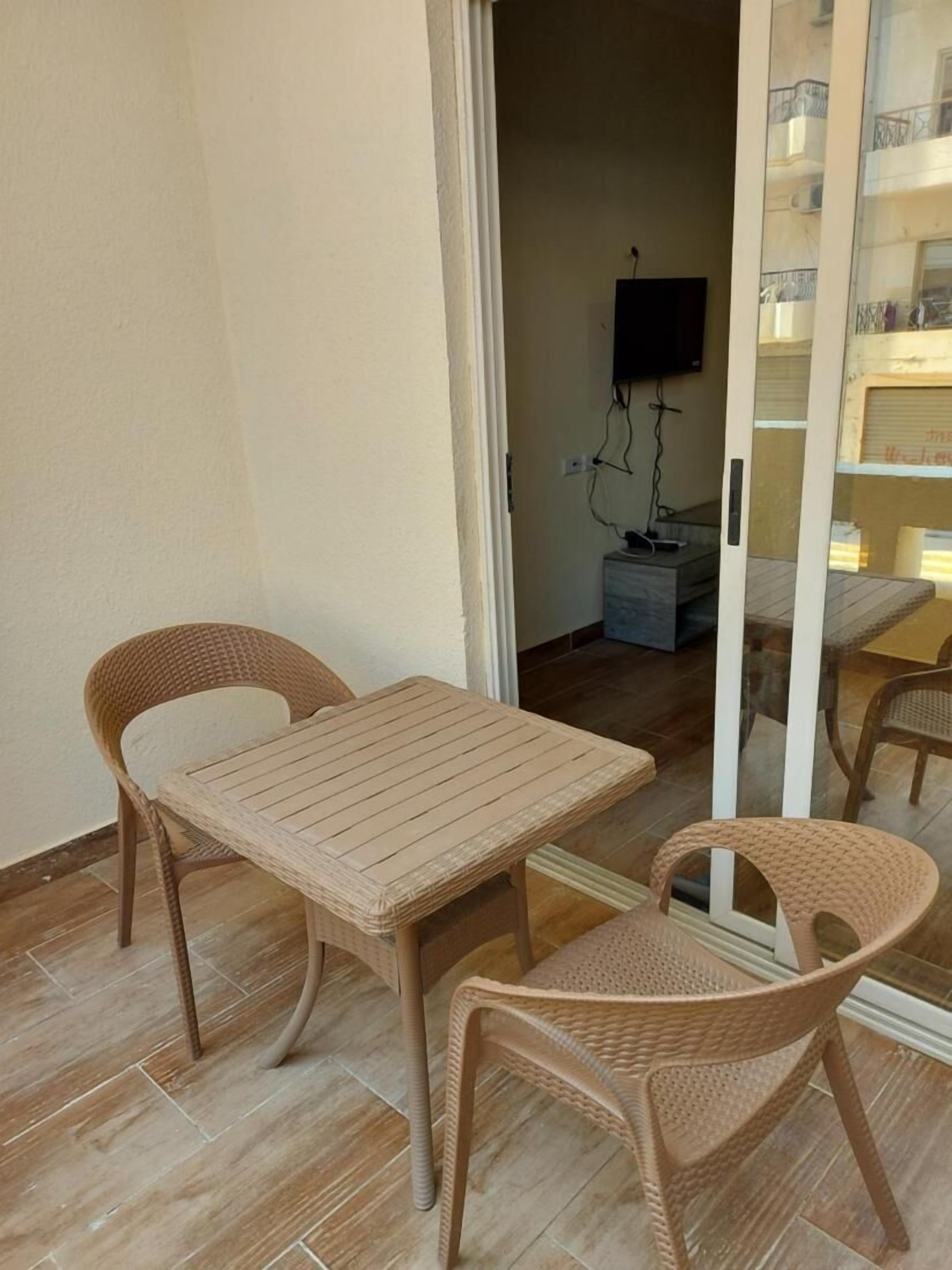 Studio, 1 Bedroom, Accessible, Smoking | Outdoor dining