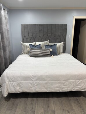 4 soverom, strykejern/-brett, wi-fi og sengetøy