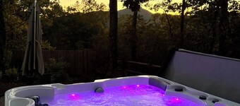 New Boho Chic 1 Bedroom Cozy Private Cabin - Hot Tub