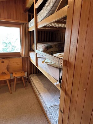 2 Schlafzimmer, Bügeleisen/Bügelbrett, Bettwäsche