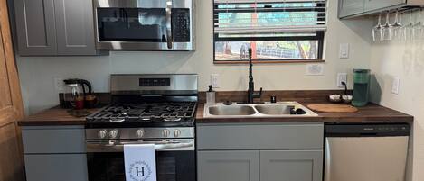 Microwave, oven, stovetop, dishwasher