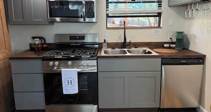 Highcrest Farms Bed & Breakfast Carriage House Cottage Stays Cameron Park, Ca