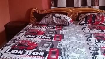Deluxe Double Room, Garden View | Laptop workspace