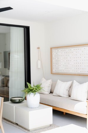 Interior - Carlton Cove (Lower Carlton)