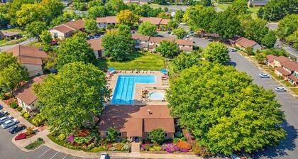 3BR 2bath Apt. Near Downtown High Point and High point University sleeps 6