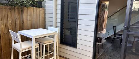 屋外ダイニングエリア