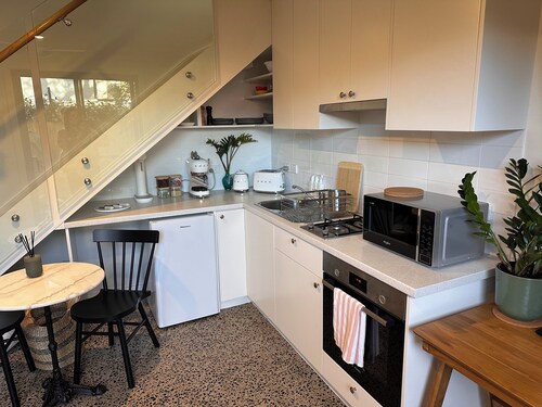 Stylish Studio Apartment with Private Courtyard