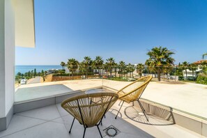 House, 4 Bedrooms, Smoking, Private Pool | Terrace/patio