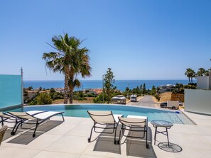 House, 4 Bedrooms, Smoking, Private Pool | Pool | Outdoor pool - Stunning 4-bedroom Villa in Benalmádena With Private Pool (Benalmádena)