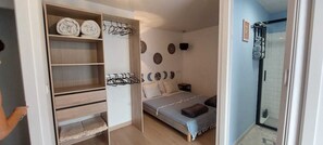 2 bedrooms, iron/ironing board, WiFi