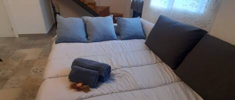 2 makuuhuonetta, silitysrauta/-lauta, Wi-Fi