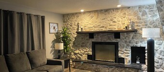 Inviting 3-bedroom house near Gavins Point Dam and Lewis and Clark Lake area.