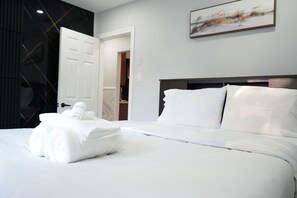 3 bedrooms, iron/ironing board, free WiFi, bed sheets