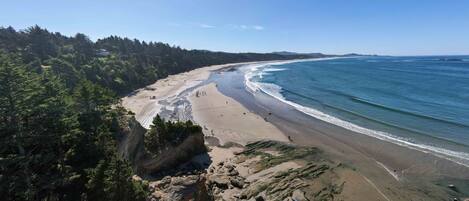 Beach nearby, sun-loungers