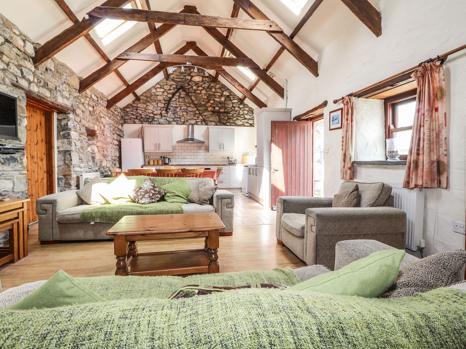 Ty Felin, Pet Friendly, With A Garden In Newport, Pembrokeshire - Fishguard