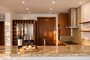 Microwave, oven