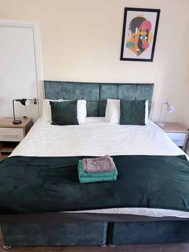 Apartment 2- 216 High Street