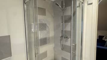 Apartment, 1 Bedroom, City View | Bathroom