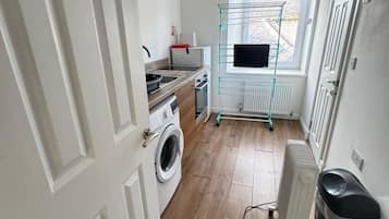 Apartment, 1 Bedroom, City View | Interior