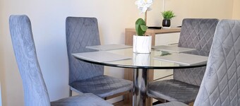 Apartment 2- 216 High Street