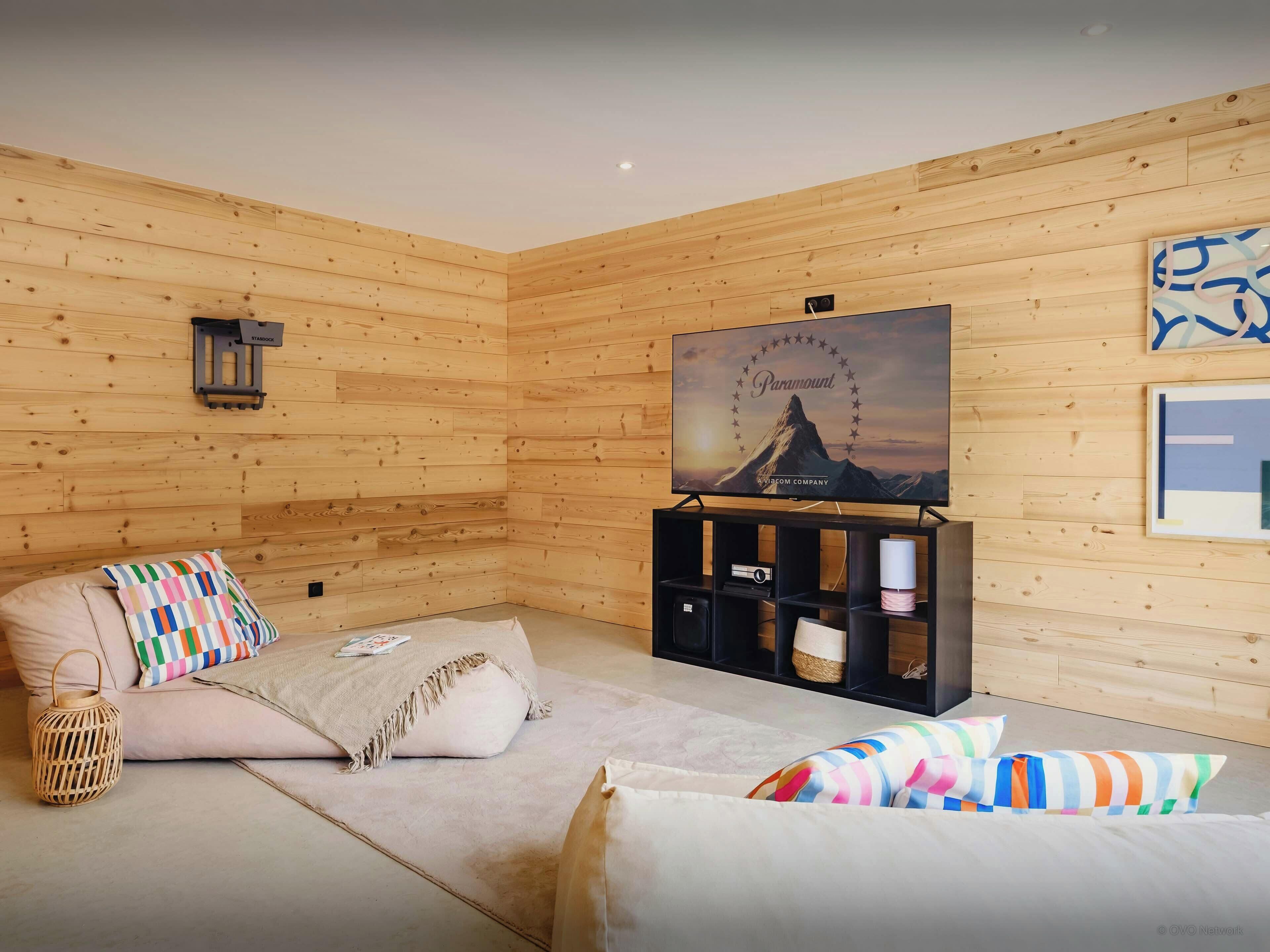 TV, fireplace, video games, stereo