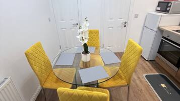 Apartment, 1 Schlafzimmer, Stadtblick | Esszimmer