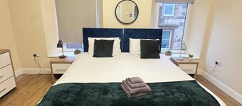 Room-apartment 3- 216 High Street