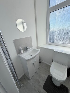 Apartment, 1 Bedroom, City View | Bathroom - Room-apartment 3- 216 High Street (Arbroath)
