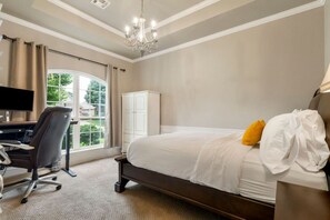 5 bedrooms, desk, iron/ironing board, WiFi