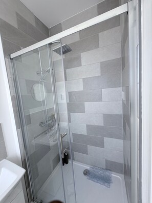 Apartment, 1 Schlafzimmer, Stadtblick | Badezimmer