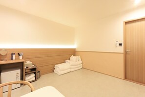 Habitación estándar | Escritorio, espacio para trabajar con laptop y cortinas blackout 