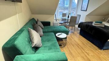 Appartement, 1 chambre, vue ville | Coin séjour