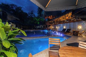 Outdoor pool - Hotel Glamping La Polka (Amaga)