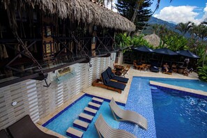 حمّام سباحة خارجي